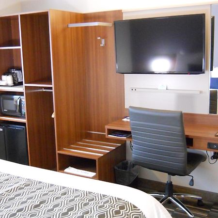Microtel Inn & Suites Су-Сент-Мари Экстерьер фото