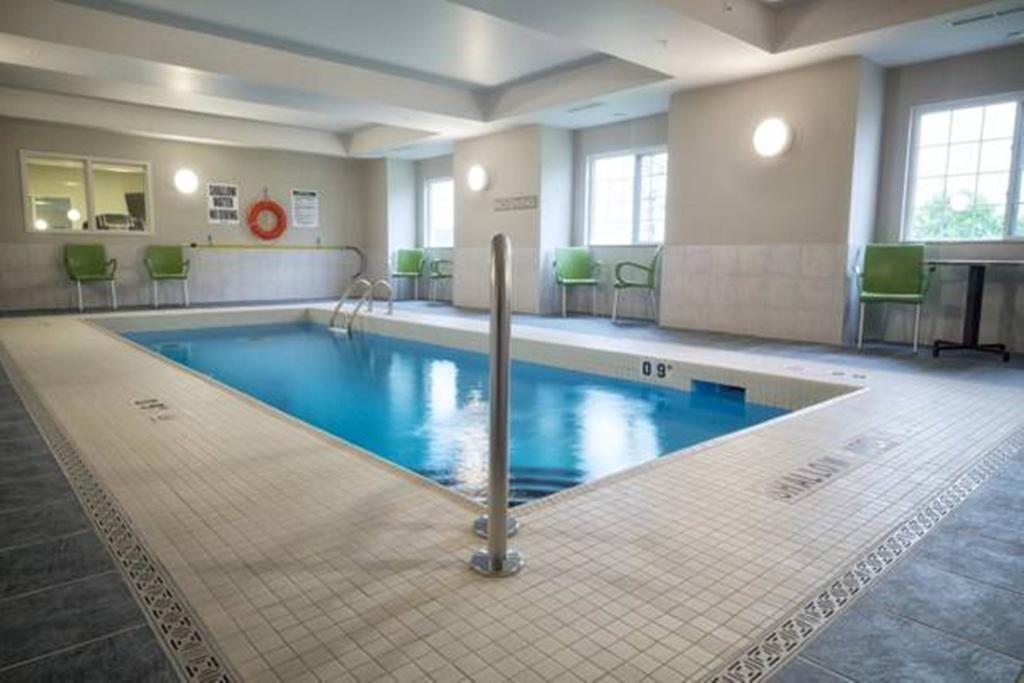 Microtel Inn & Suites Су-Сент-Мари Экстерьер фото