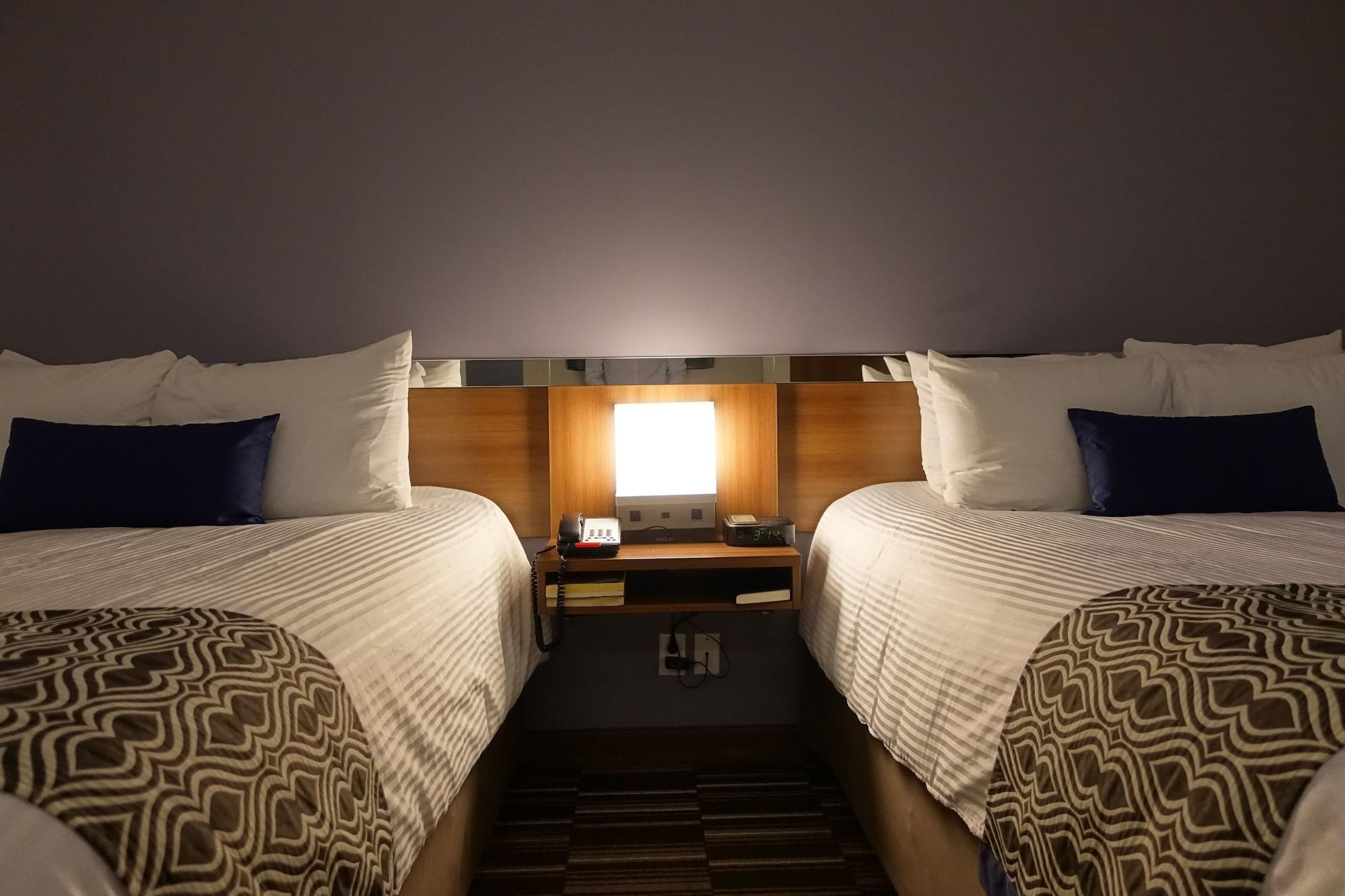 Microtel Inn & Suites Су-Сент-Мари Экстерьер фото