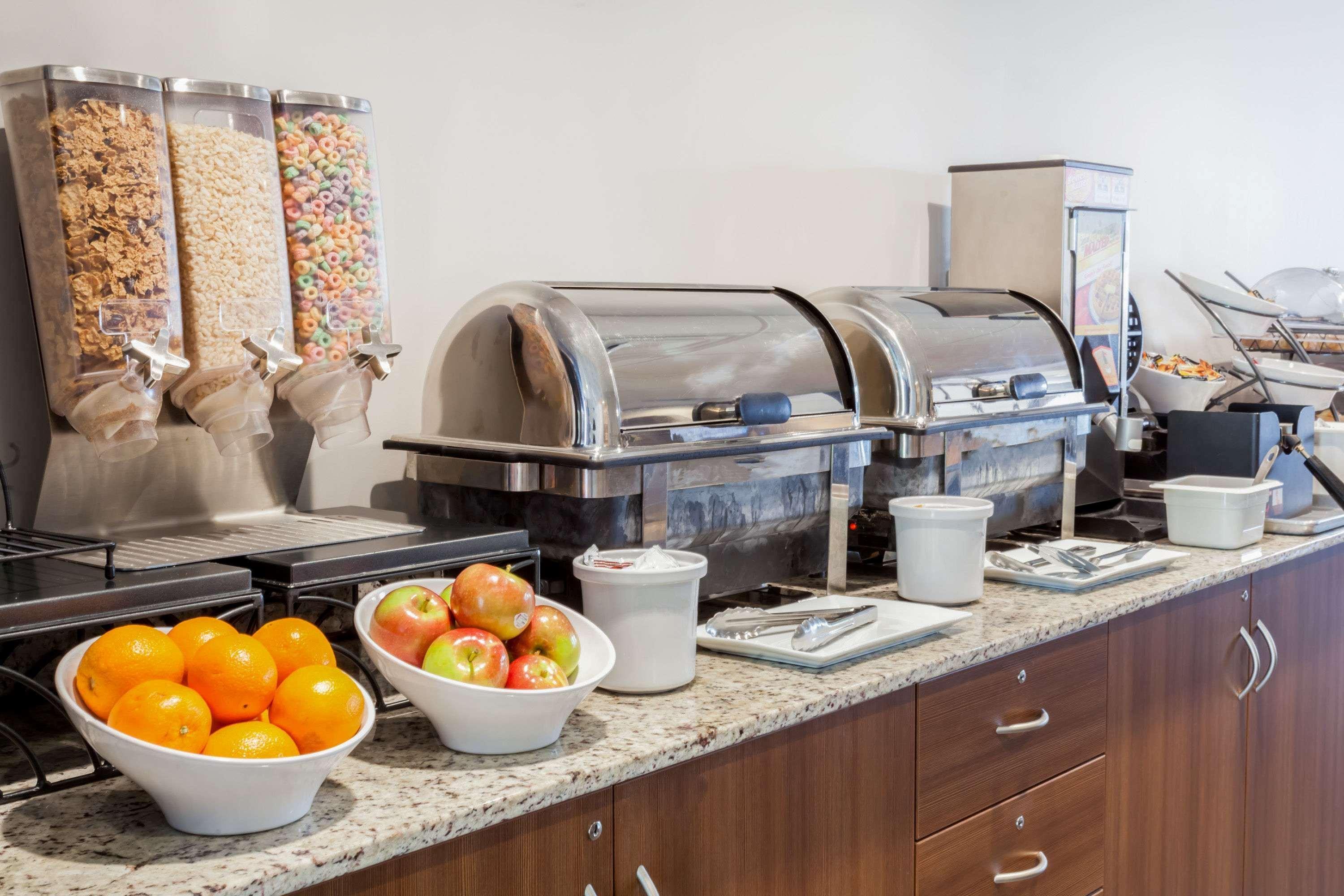 Microtel Inn & Suites Су-Сент-Мари Экстерьер фото